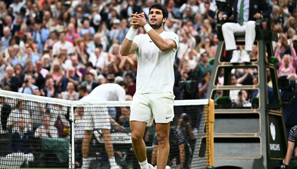 Versus / Carlos Alcaraz estará en la final y discutirá el título con Novak Djokovic