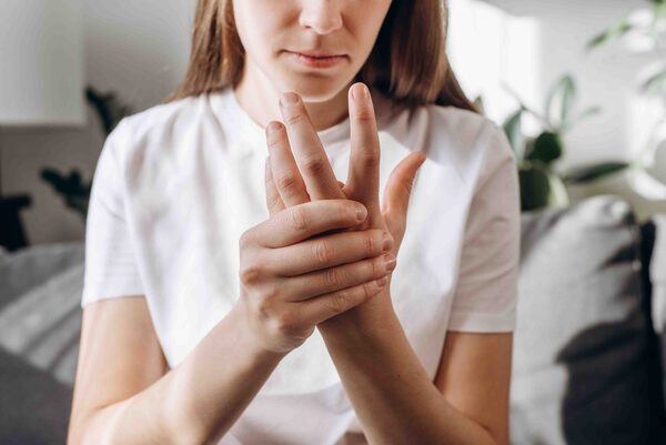 ARTRITIS REUMATOIDE: CINCO SEÑALES TEMPRANAS QUE NO DEBEN SER IGNORADAS - Itapúa Noticias
