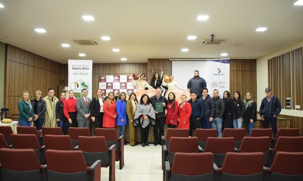 Entregan plan estratégico de desarrollo turístico a Santa Rita