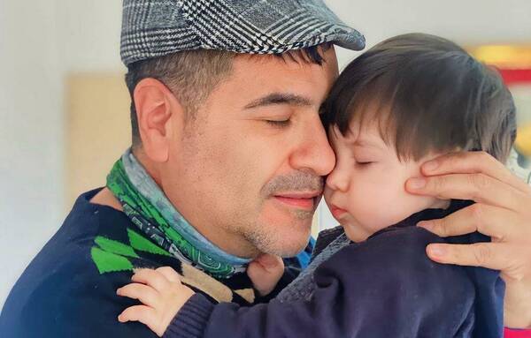 ¡Chúlina! Roberto Pérez a los mimos con su hijo
