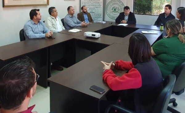 FIA-UNE y Team Paraná firman acuerdo enfocado al medio ambiente