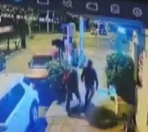 Balean a guardia para robarle G. 300.000 - Paraguay.com