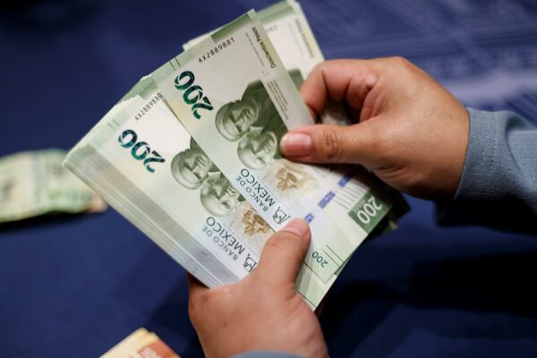 Con avance semanal de 1,9 %, peso perfila su mayor apreciación de los últimos 23 años - MarketData