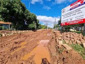 Pobladores de Capiatá denuncian que municipalidad destruyó empedrado - Nacionales - ABC Color