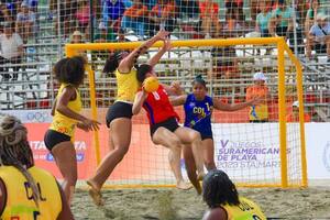 Team Paraguay debuta con gran triunfo ante el local en beach handbol - La Tribuna