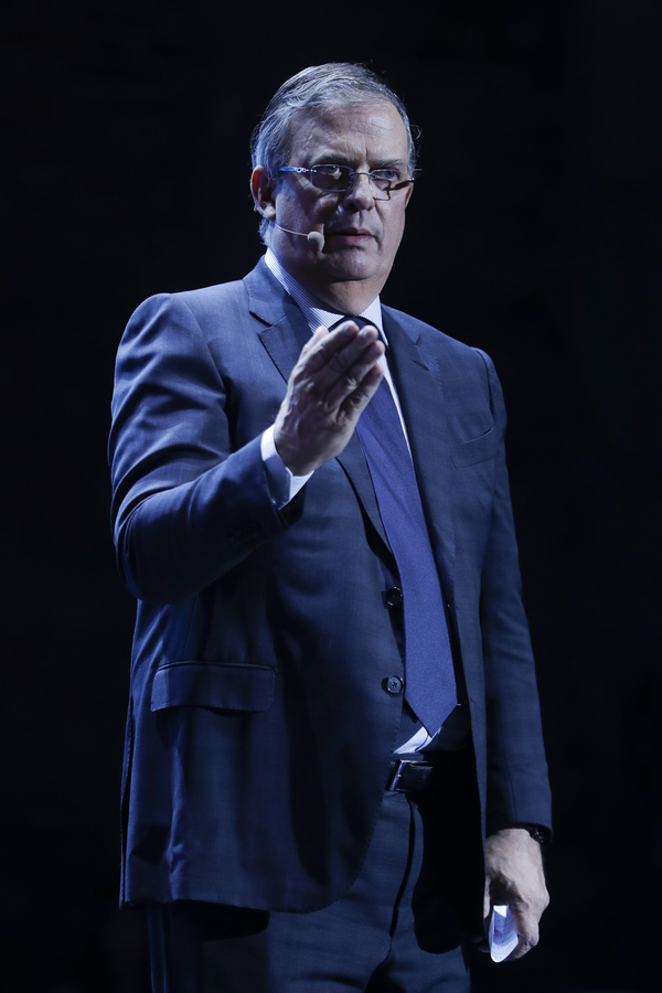Ebrard deja en segundo plano tema migratorio en visita como aspirate a la frontera norte - MarketData