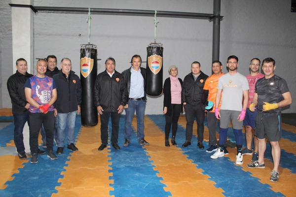 Deportivo Sajonia habilita espacio para el boxeo - La Tribuna