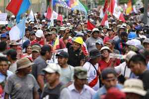 Las autoridades de Perú piden marchas pacíficas y promotores aseguran que serán masivas - MarketData