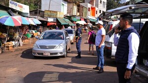 CDE: Tras quejas de comerciantes, inician ordenamiento en el Abasto