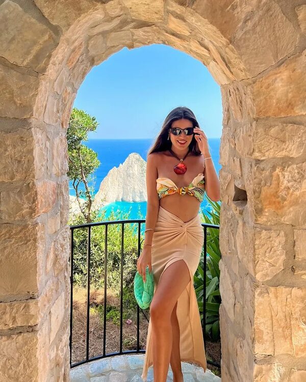 Alba Riquelme derrocha belleza en Grecia - Gente - ABC Color