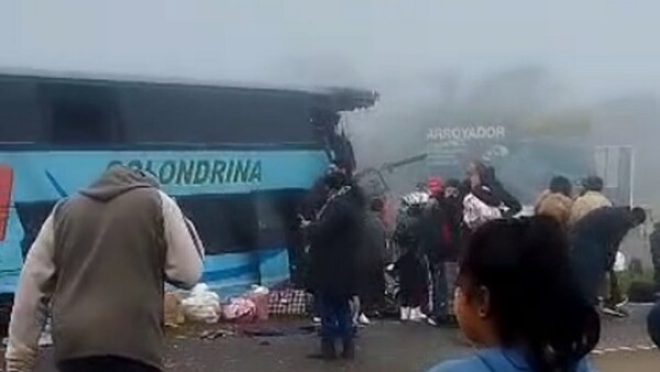 Dos muertos y al menos 10 heridos en quíntuple choque en Caaguazú