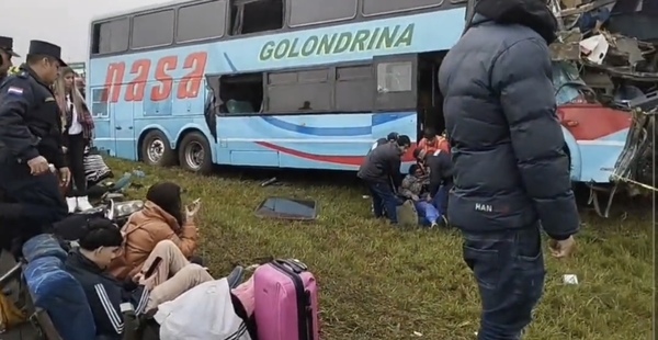 Dos muertos y varios heridos en quíntuple choque en Caaguazú