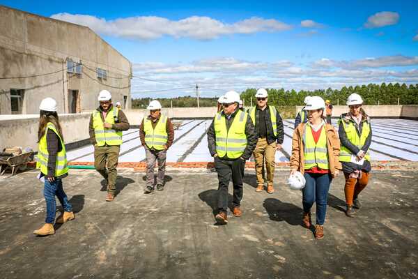 Ministro verificó futuro hospital de Coronel Oviedo - .::Agencia IP::.