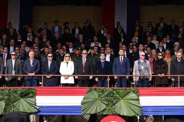 Apelan a “medidas heroicas” para evitar colapso de la Caja durante inauguración de la Expo - .::Agencia IP::.