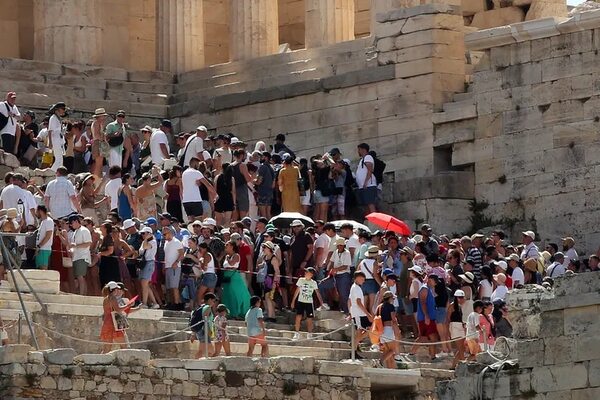 Cierra por segundo día la Acrópolis de Atenas por la ola de calor de hasta 43 grados - Mundo - ABC Color