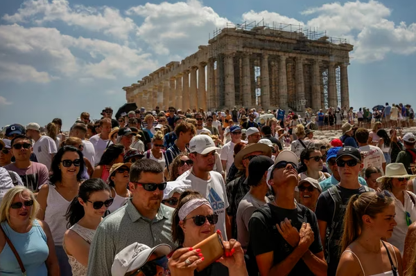 Vuelven a cerrar la Acrópolis por el calor que azota a Grecia con picos de más de 40 grados - .::Agencia IP::.