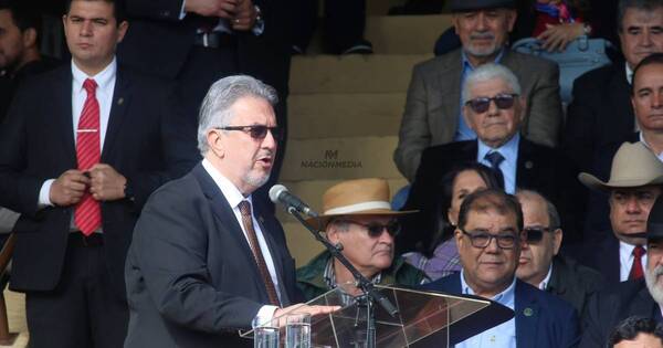 La Nación / Industriales piden reformas profundas para resolver los déficits del país