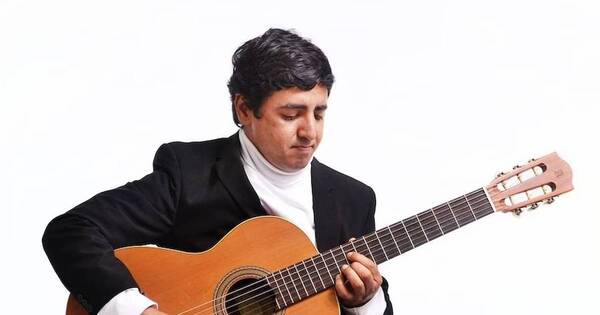 La Nación / Ofrecen curso virtual de guitarra