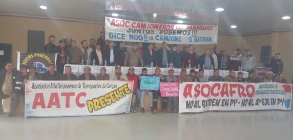 Gremios de camioneros se mantienen en contra del ingreso de camiones bitrenes - Nacionales - ABC Color
