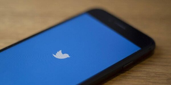 Twitter perdió la mitad de sus ingresos publicitarios