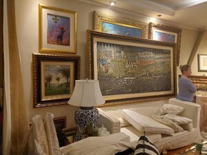 La esposa y familiares de Oleñik habrían ocultado muebles y cuadros de gran valor