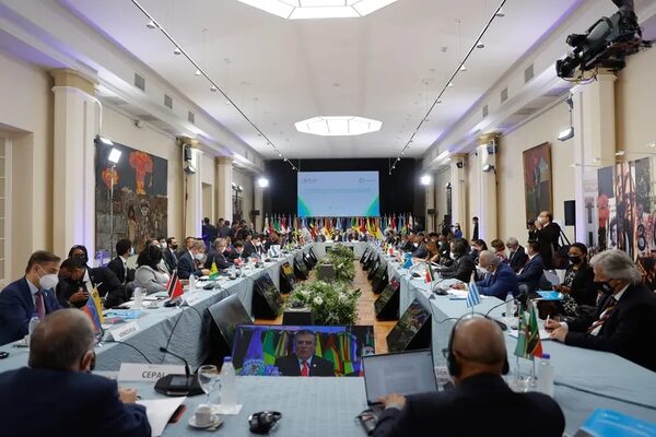 UE y Celac siguen negociando declaración de su cumbre tras fin de semana de trabajos - Mundo - ABC Color