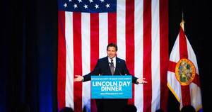 La Nación / Ron DeSantis, el gran rival de Trump, inicia campaña a tropezones
