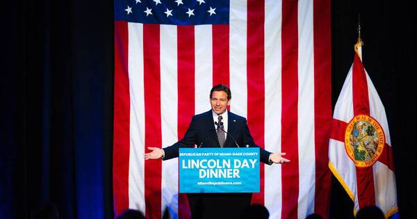 La Nación / Ron DeSantis, el gran rival de Trump, inicia campaña a tropezones