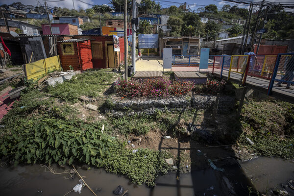 La transformación de una favela: de las calles de barro al wifi de alta velocidad - MarketData