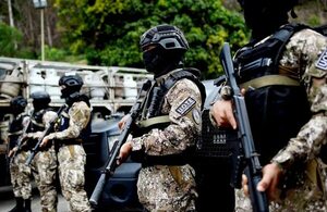 Inauguran en Caracas un mural en honor a víctimas de presuntas ejecuciones extrajudiciales - Mundo - ABC Color