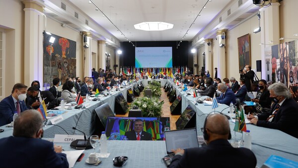 Cumbre entre la UE y Celac reúne desde este lunes a 60 países para impulsar la cooperación