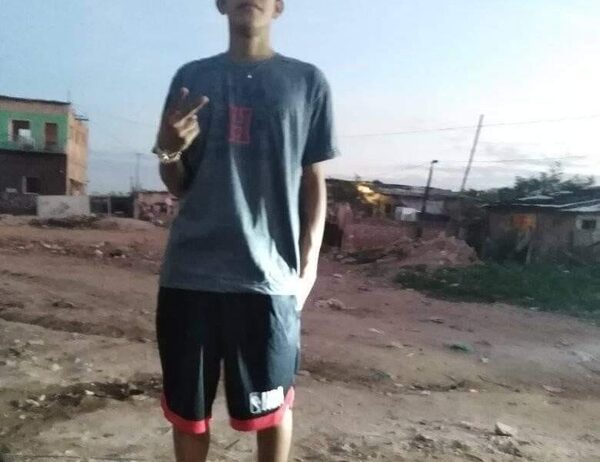 Onda sicarios: Motocas asesinan a un joven en el barrio Tacumbú de Asunción