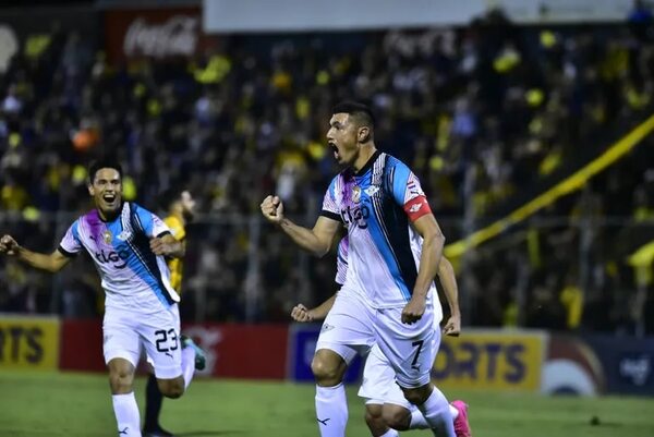 Guaraní vs. Libertad: Paseo gumarelo en la toldería - Fútbol - ABC Color