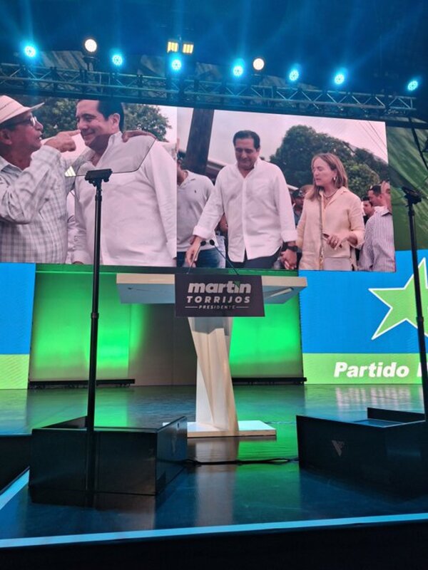 Expresidente Torrijos busca de nuevo el poder en Panamá