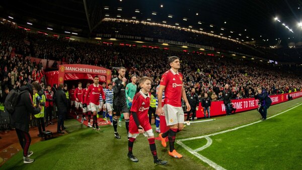 Erik ten Hag le quita la capitanía del United a Harry Maguire