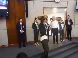Menos shows y mejores leyes, eso se necesita de los parlamentarios