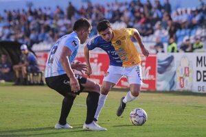 Guaireña enfrenta a Luqueño en el primer partido del lunes - Fútbol - ABC Color