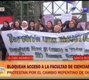 Estudiantes exigen restitución de docente universitario apartado - Paraguay.com