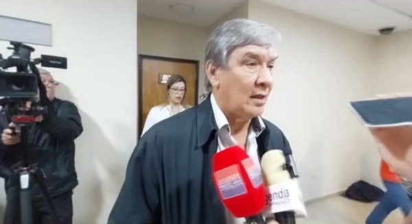 Senador pide suspensión de la Convención del PLRA