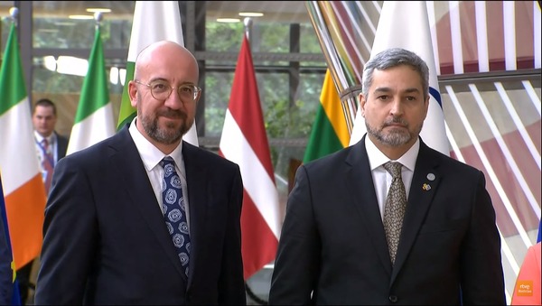 Abdo Benítez participa de la cumbre entre la Celac y la Unión Europea en Bruselas - .::Agencia IP::.