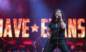 Primer vocalista de AC/DC se presentará en Ciudad del Este