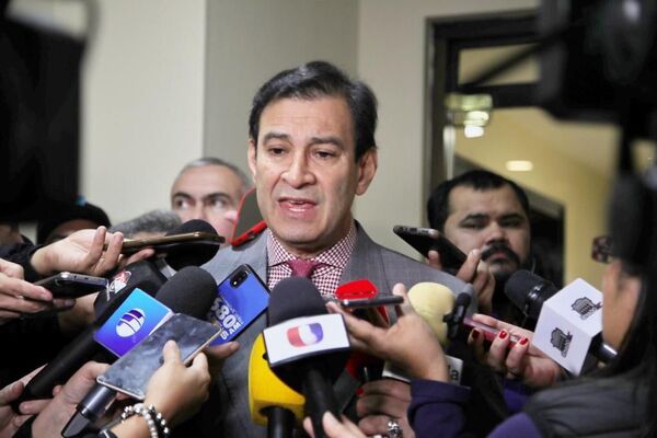 Enmienda para reelección, “una hipotetización de la oposición para justificar fracaso electoral” | 1000 Noticias