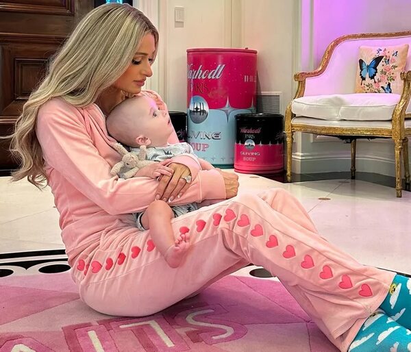 Paris Hilton celebra los seis meses de Phoenix: “Él es mi mundo” - Gente - ABC Color