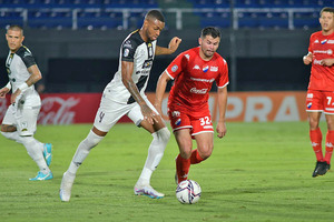 Nacional recibe a Tacuary en la reapertura del Arsenio Erico