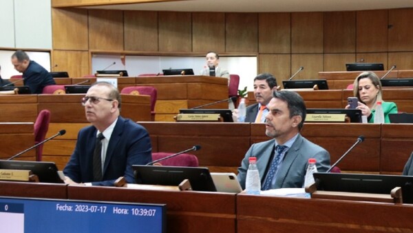 Erico Galeano se defiende ante comisión de Senado: "Le tengo miedo al sistema, no a la justicia"