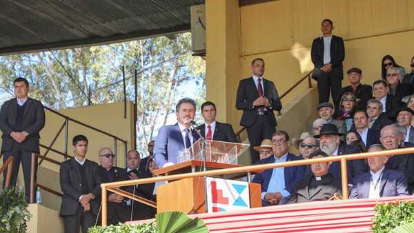 Embajador lamenta dichos de Castiglioni, sobre construir un muro con Argentina