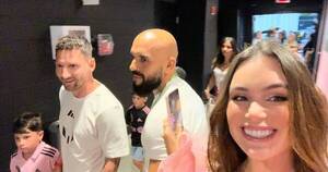 La Nación / Stephi Stegman presumió su selfi con Leo Messi