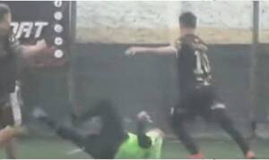 [VIDEO] ¡Impactante! Le pegó una patada en la cabeza a un árbitro y lo dejó tendido en el suelo