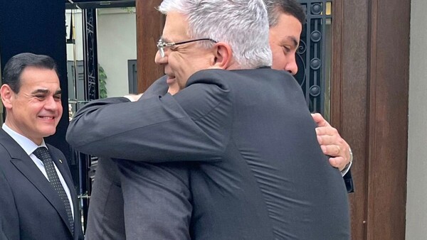¿Sobre qué conversaron Santiago Peña y el embajador de EEUU?