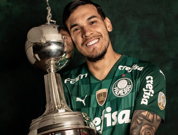 ¿Gustavo Gómez dejará el Palmeiras para unirse al Al-Nassr de Ronaldo? · Radio Monumental 1080 AM